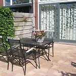 Quarenta *