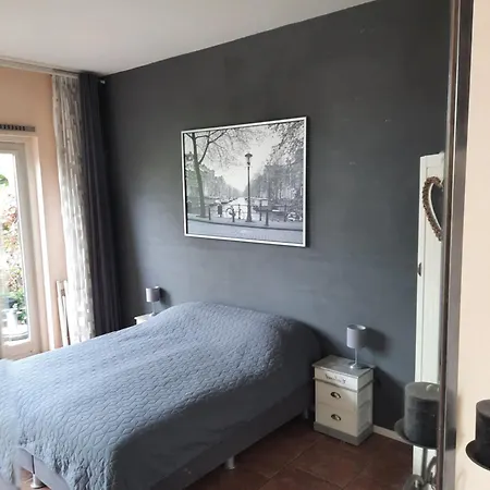 クアレンタ スタジオ アムステルダム