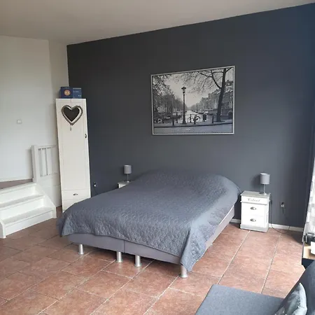 クアレンタ スタジオ *